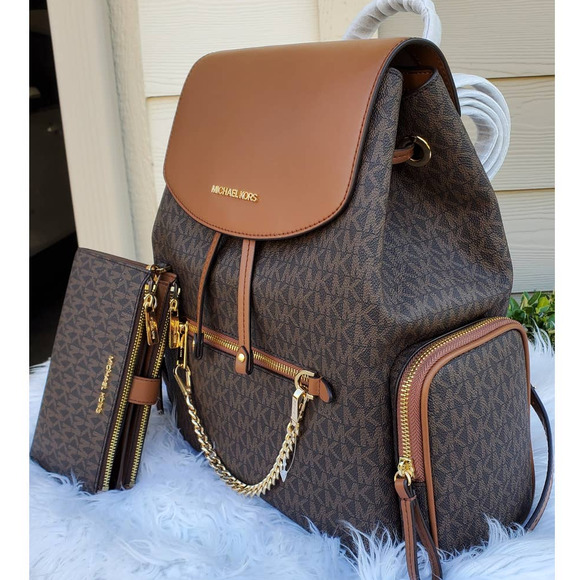 New 🎀 Michael Kors Backpack LG Chain & Wallet Set - Picture 3 of 14